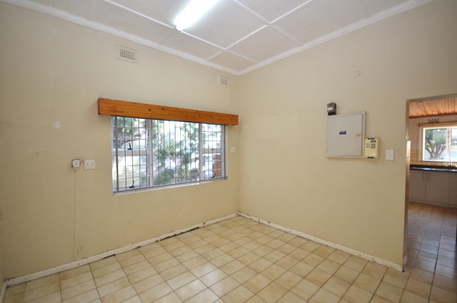 To Let 4 Bedroom Property for Rent in Berea Eastern Cape
